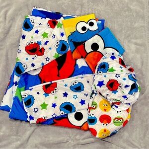 Sesame Street Toddler Bed Comforter Set (Bundle)
